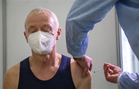30 december 2020 07:00 gmt. Le vaccin AstraZeneca ne devrait pas être utilisé pour les ...