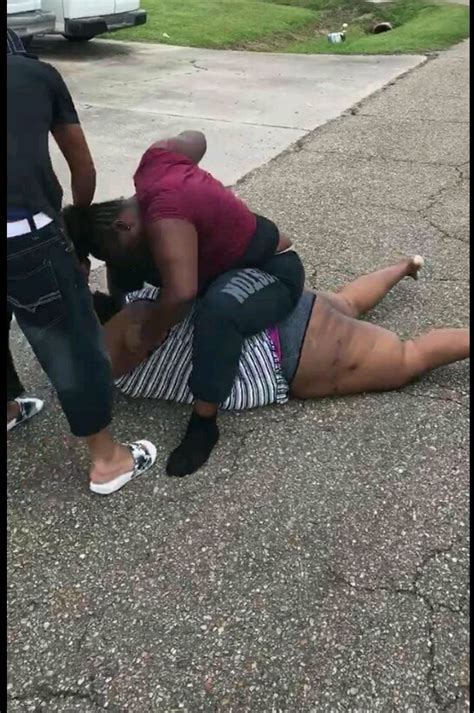 It may not display this or other websites correctly. 2 Ladies Fight Publicly, Disgrace Each Other (Photos ...