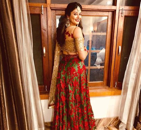 Ahead, we will also know about pooja batra dating, affairs, marriage, birthday, body measurements, wiki, facts, and much more. Now Bollywood Actors Pooja Batra, Nawab Shah Tie Knot in ...