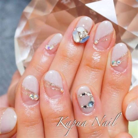 幾何学模様風のビジューネイル♪ ネイビーの花嫁衣装に合う ...