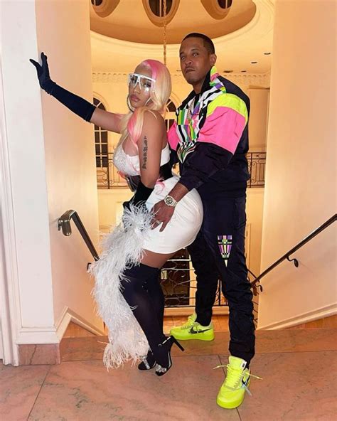 Скачай бесплатно beam me up scotty. Nicki Minaj Flaunts Amazing Photos With Her Husband » NaijaVibe