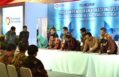 Perjalanan menuju pt tempo scan pasific tbk kawasan industri ejip cikarang bekasi. Sekretariat Kabinet Republik Indonesia | Hadiri Peluncuran ...