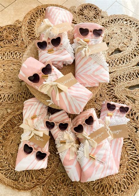 Lexie brown found herself back in new zealand after five years, so decided to apply for the bachelorette. Beach Bachelorette Party Gifts Pink Tropical Bachelorette ...