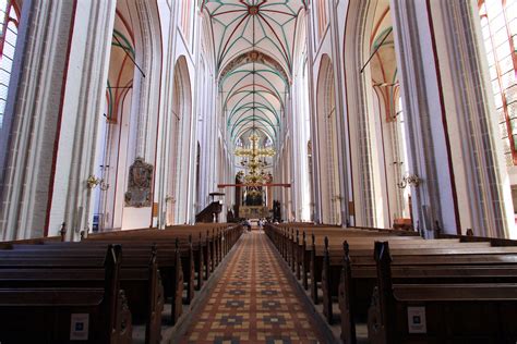 Wenn sie auf tripadvisor buchen, können sie bis zu 24 stunden vor. Dom - Kirchenschiff - Schwerin | Innenansicht des ...