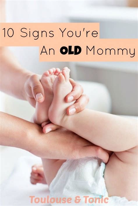 Tips for changing diapers of a newborn baby. 10 Signs You're an "Old" Mommy | Free baby stuff, Diaper ...