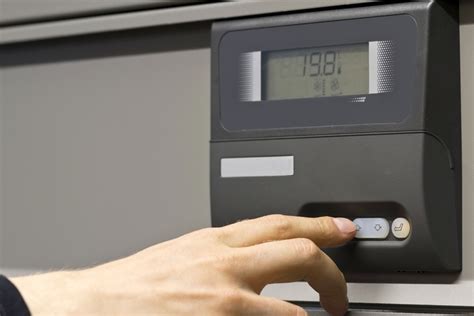 Your air conditioning unit is a complex series of mechanical parts that is designed to keep you cool during the warm seasons. What Causes an Air Conditioner to Freeze Up? | Info Glue