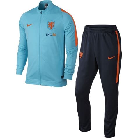 Vandaag besteld morgen in huis! Nederlands Elftal trainingspak 2016-2017 - Voetbalshirts.com