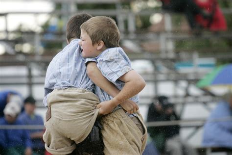 Swingen 'schwingen, schütteln, fliegen, schweben, sich bewegen', asächs. J+S-Kids - Schwingen: Lektion 10 «James Bond» » mobilesport.ch