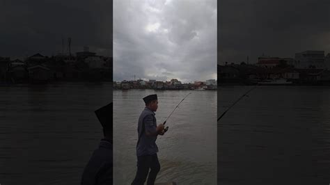 Maybe you would like to learn more about one of these? Mancing ikan otek . Mantap - YouTube