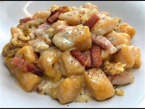 It's thursday, and the romans out there will know that thursdays in rome (and perhaps in the rest of italy, i'm not entirely sure…) is gnocchi day: GNOCCHI DI ZUCCA LEGGEREZZA: SPECK-GORGONZOLA-NOCI # ...