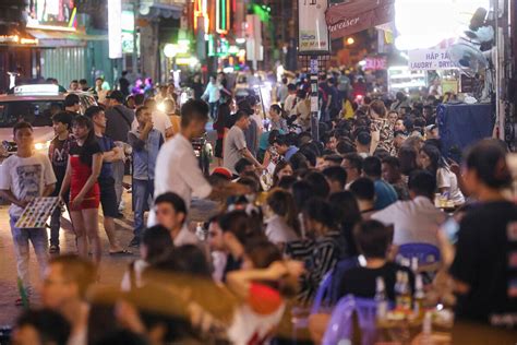 It's sort of an equivalent to kao san road in bangkok or pub street in siem reap. Bui Vien beer street, Saigon's backpacker Mecca, is again ...