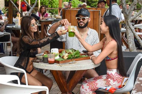 Instagram what is demi rose's dating history? demi rose stuns in a black bikini while out to lunch with ...