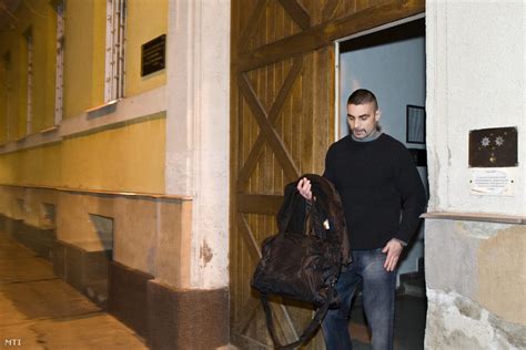 Most recently in the hungary with ujpesti te. Velvet - Gumicukor - Ambrus Attila: A családom szerepet ...
