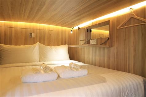 These units feature coffee and tea making equipment, a coffee maker and iron/ironing board for guests to use. Cube Boutique Capsule Hotel, Singapore Hostel Price, Address & Reviews