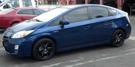 The original tire size for your 2010 toyota prius is p195/65r15 89s. Toyota Prius Wheels Konig Deceptions 17x7.5, ET +45, tire size 225/45 R17. x ET