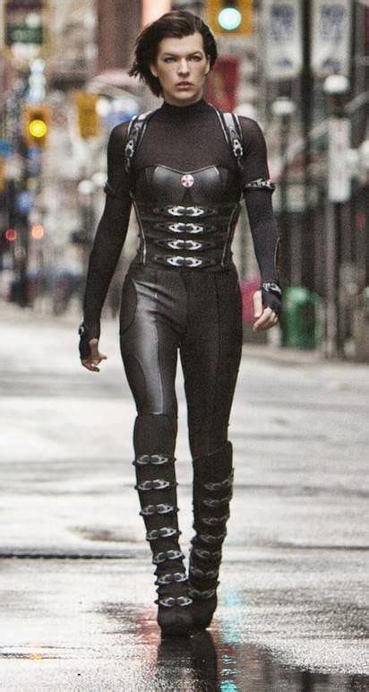 The tall resident evil vampire lady only appears briefly during the reveal, but we now know she's called lady dimitrescu. Milla Jojovich in Resident Evil | Resident evil alice ...