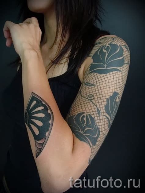 Herunterladen foto tato abstrak di lengan gienabo. Tato mawar hitam di lengan dan bahu untuk gadis itu | body-in-balance.org