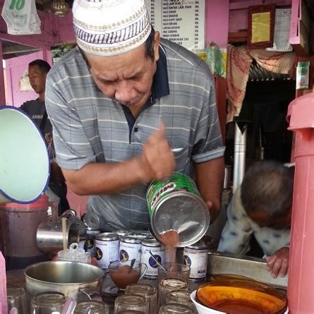 Hm nak cakap sedap gilaaaa makanan makanan yang ada dekat sini tu taklah tapi ada lah hala tuju nak cari sarapan pagi pagi. Kalau Pergi Kelantan, Mohon Serang Semua Kedai-kedai ...