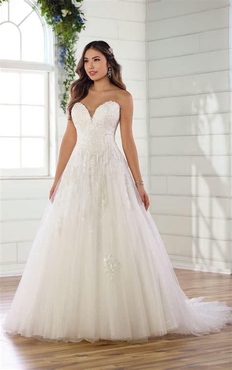 Check spelling or type a new query. Brautkleider Trärlos Spitze - E 4007t Mode De Pol - Ein ...