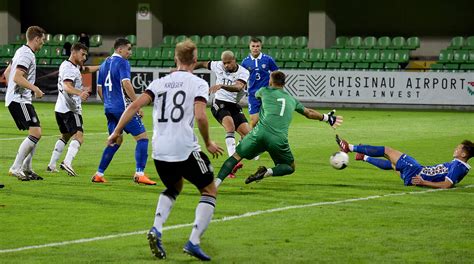 Nicht nur pep guardiola schwört auf. 5:0 in Moldau: U 21 gewinnt souverän :: DFB - Deutscher ...