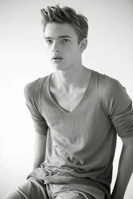 Hairstyles men as much as women who did not. Hairstyle 2014: Popular Hairstyles For Men 2014