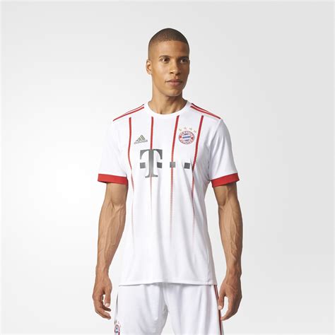 Show der fcb your support with bayern munich football shirts, kits and more. Bayern Munich 17/18 Adidas Third Kit | 17/18 Kits ...