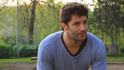 902 casos nuevos de coronavirus: Los mejores desnudos del actor chileno Cristian Arriagada ...