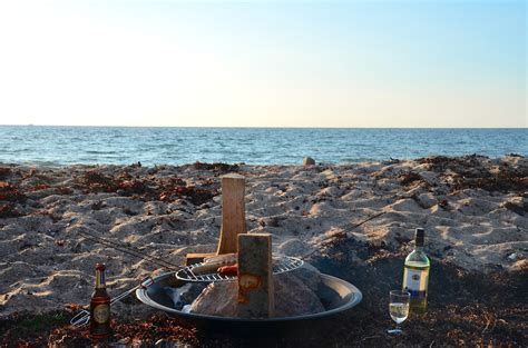 Beste lage auf fehmarn, zum golfen, surfen, kiten, wakeboard, golf, angeln, radfahren uvm. Fehmarn mit Hund: Grillen am Strand auf der Insel Fehmarn ...