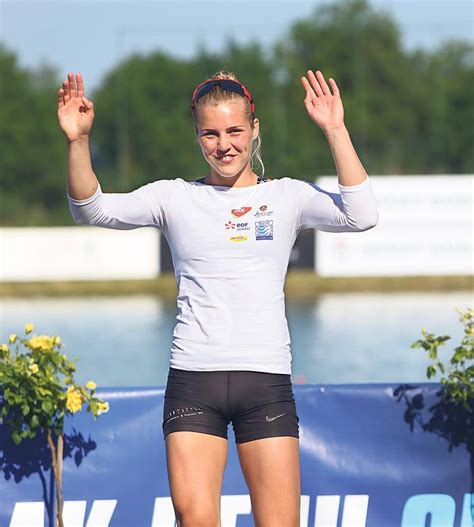 Anna kárász is a hungarian sprint canoeist. Kárász Anna az új kajakkirálynő - Blikk.hu