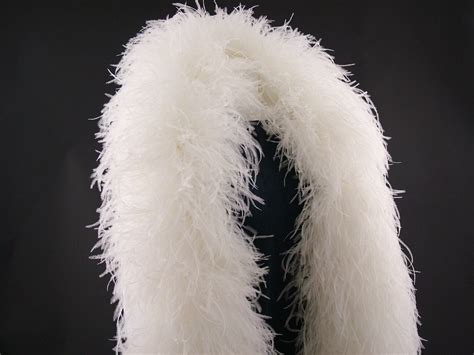 По роману зои аарсен «легкий, как перышко — твердый, как дерево». Ostrich Feather Boa 1.8 metres long - 20 ply - Jaffe