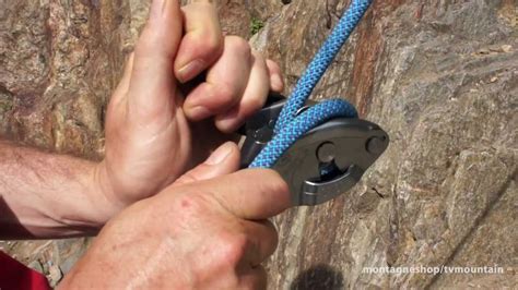 I'd as a pulley system brake. Présentation du Grigri 2 Petzl - YouTube