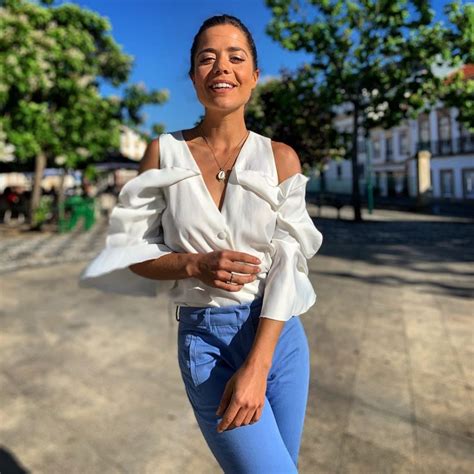 When and where isabel silva was born? Isabel Silva tira o top e fica em topless: «Belas ervilhas ...