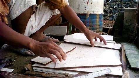 Botol dilubangi bagian atas dan bawah menggunakansoldersesuai dengan diameter selang.2. Cara Membuat Alat Potong Keramik Sendiri - Berbagai Alat