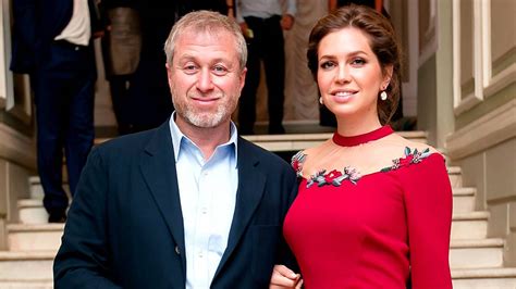 Als besitzer des fc chelsea und kunstliebhaber ist der oligarch teil des internationalen jetsets. Román Abramóvich se separa de su tercera mujer - AS.com