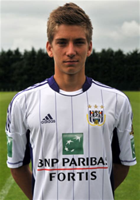 This statistic shows the popularity of a player among transfermarkt users. Praet