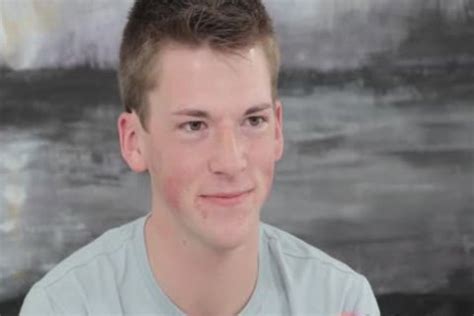 As he got close he. Audition Gay Videos at GayPorno.FM