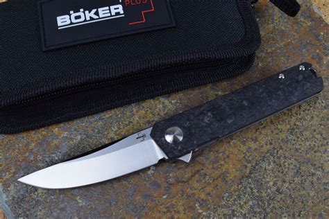 Hey, i don't mean any disrespect but i think that green knife on the pic from bravo kilo is the boker colab kwaiken, a cheaper production model. Boker Plus Kwaiken Compact Marble Carbon | knives-n-tools EN