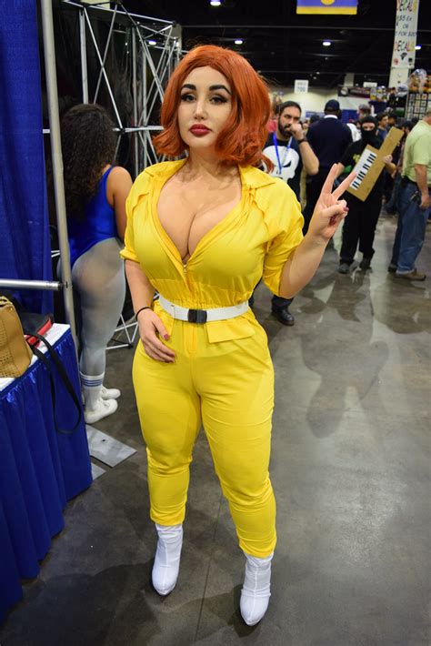 Flexible pornstar angie in spandex. April O'Neil cosplay by Sofia Sivan at Rhode Island Comic ...