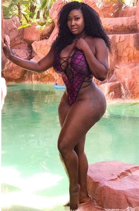 Fuckin' that ebony booty brought to you by xxxbunker.com. Big Booty, custom cars & sneakers