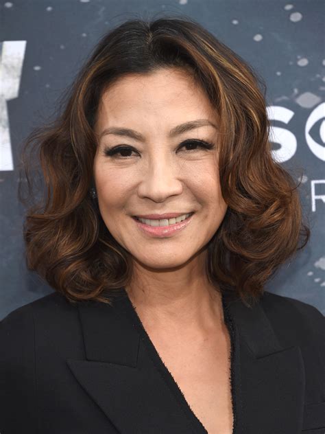 It's hard to believe that when michelle yeoh, the impossibly elegant star of recently crowned miss malaysia, she had started dating billionaire dickson poon (the current owner of harvey nichols) and. Michelle Yeoh - AlloCiné