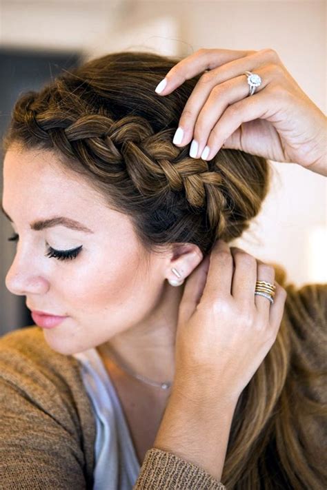 Flattering & gorgeous, these half up half down prom hairstyles will make you the belle of the ball! 45 Easy Half Up Half Down Hairstyles for Every Occasion