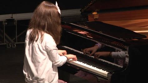 Olga prats — três velhos fandangos portuguêses, op. Concurso de Piano Olga Prats - Aurora Nunes - O Cavalinho ...