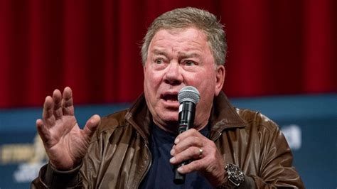 William shatner oc (born march 22, 1931) is a canadian actor, author, producer, director, screenwriter, and singer. Schauspieler mit peinlichen Musikkarrieren - News24viral