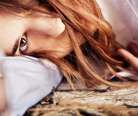 Unusual vaginal bleeding, spotting, or other discharge 10 signs of endometrial cancer women shouldn't ignore ...