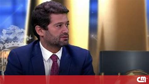 André ventura, posteriormente numa conferência de imprensa na assembleia da república afirmou, que não pagaria a multa, por esta, segundo ventura limitar a liberdade de expressão de um cidadão, de um deputado da nação e líder político. André Ventura criticou a dimensão europeia do Benfica ...