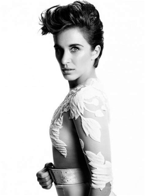 Most well known for her long collaborative with shane meadows on his this is england series. Vicky McClure | Short hair styles, Rankin, Celebrities