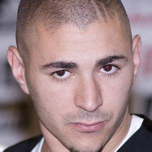 Born 19 december 1987) is a french professional footballer who plays as a striker for spanish club real madrid. Karim Benzema Haircut