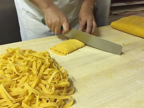 Maybe you would like to learn more about one of these? Dove comprare pasta fresca a Bologna: 7 negozi di sfogline