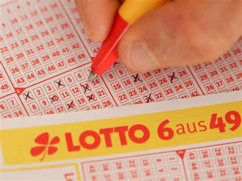 Hier finden sie die gewinnzahlen & quoten der lotto 6aus49 ziehungen vom mittwoch und um den jackpot zu gewinnen benötigt man beim lotto 6aus49 sechs richtige mit superzahl. Lotto Ziehung Gewinnzahlen Lottozahlen Vom Samstag Heute ...