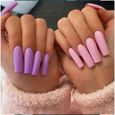 Get those kylie jenner instagram worthy nails with this super duper easy diy tutorial! Kylie Jenner's New Ombré Nails Use Two Surprising Shades | Purple acrylic nails, Kylie nails ...
